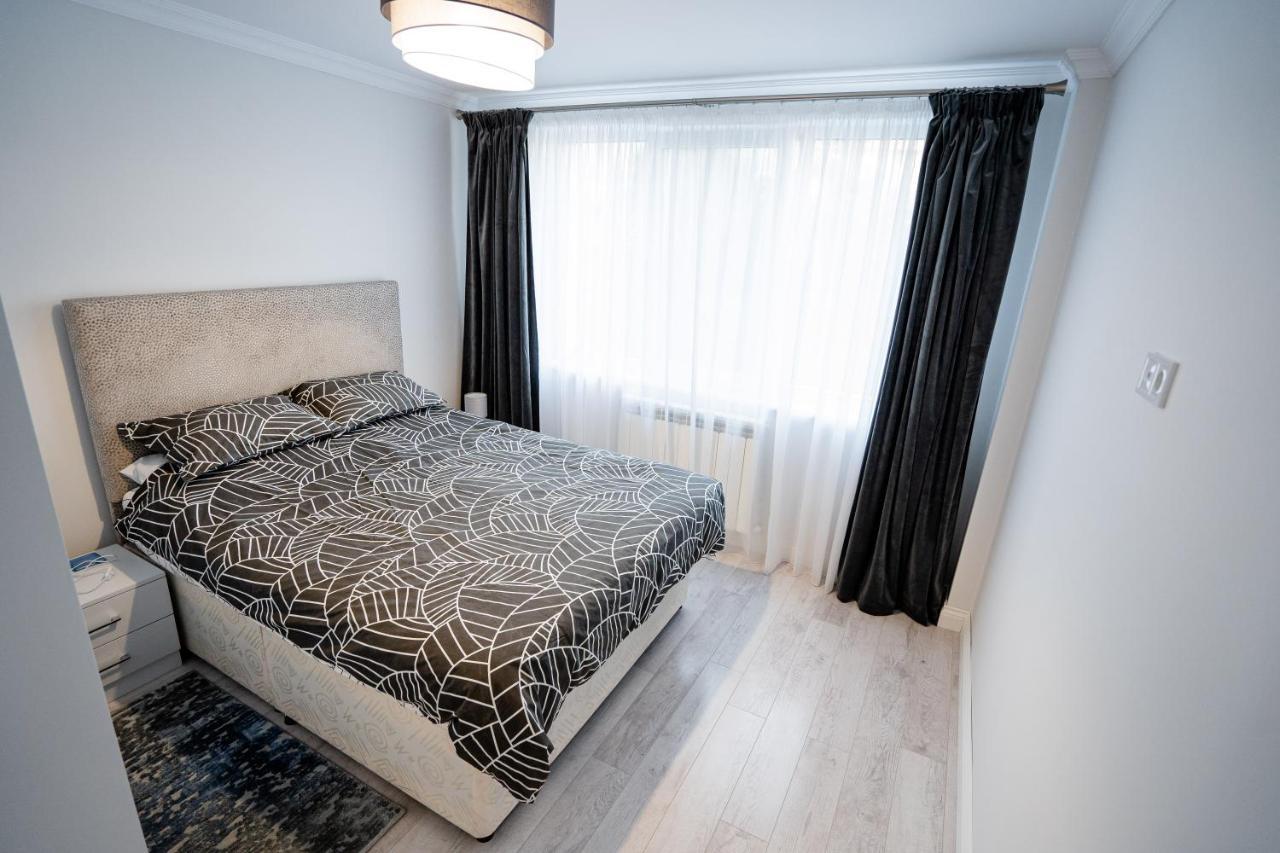 Gabi Apartament Suceava Buitenkant foto