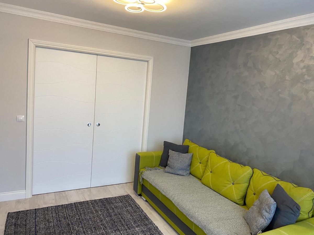 Gabi Apartament Suceava Buitenkant foto