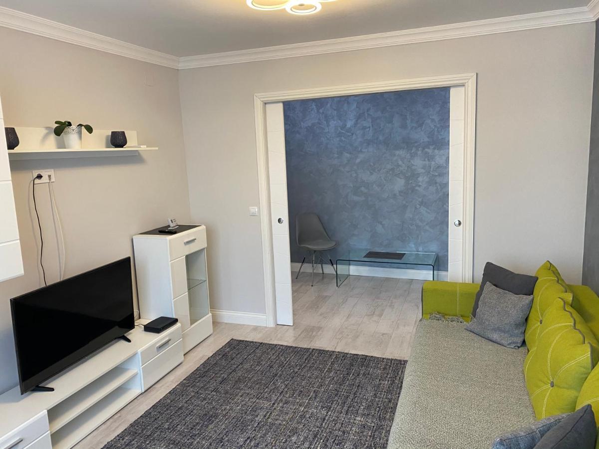 Gabi Apartament Suceava Buitenkant foto