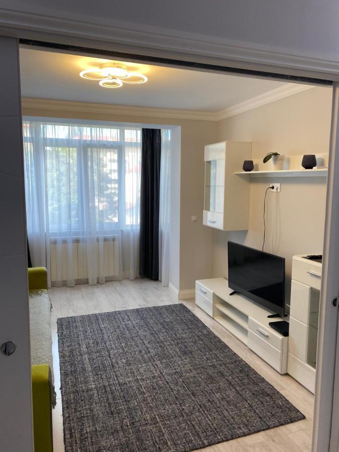 Gabi Apartament Suceava Buitenkant foto